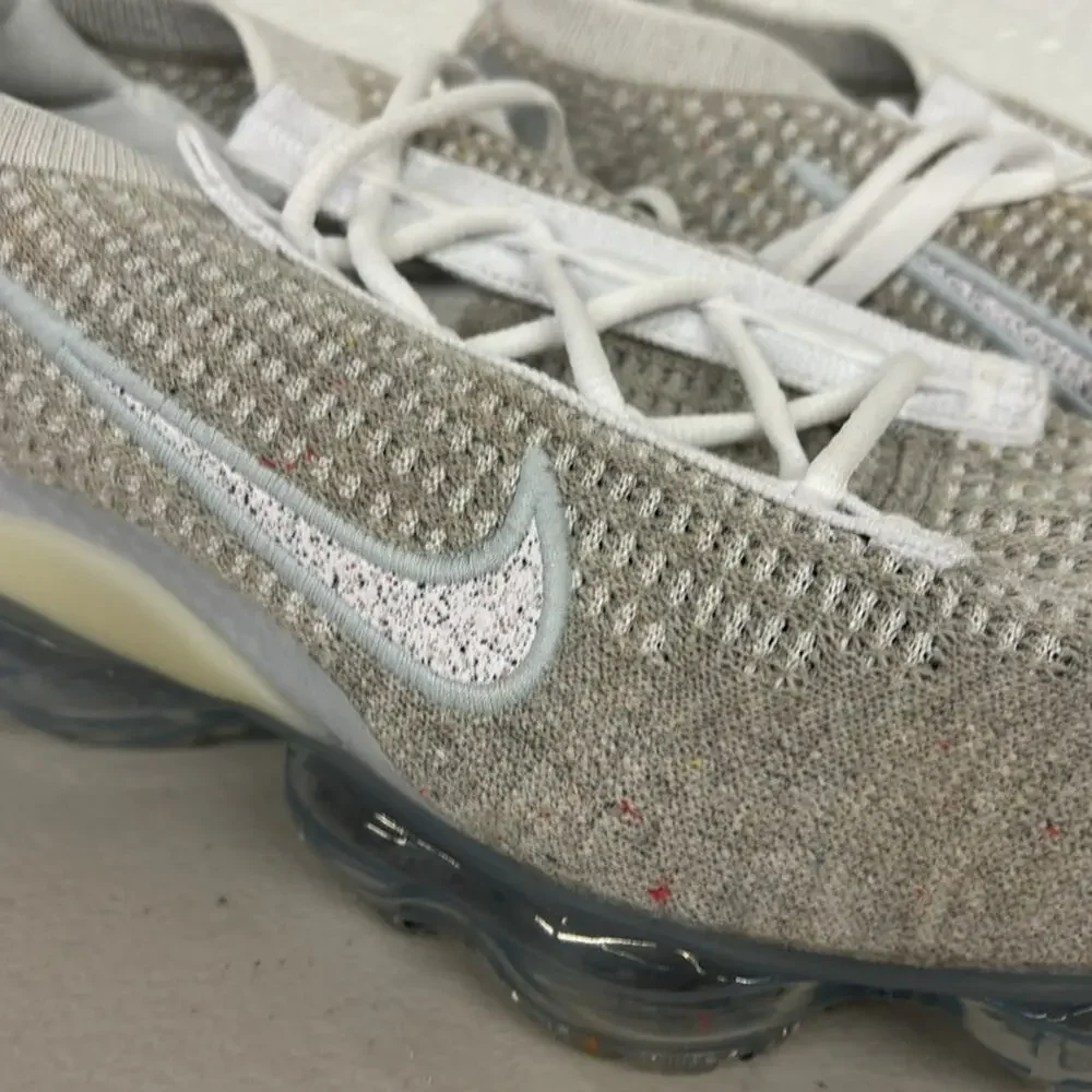 Nike Air Vapormax 2021 FK Womens White/White-Pure Platinum Sz 7 (DC4111-100)